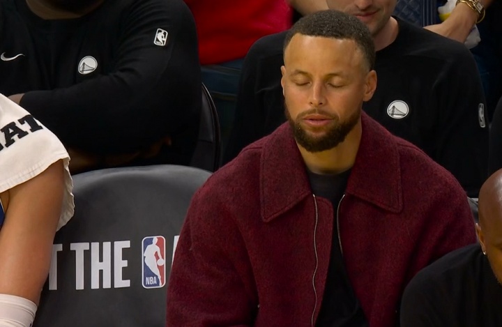 博鱼体育官方网站-不想理你！华子飚中三分找库里互动 库里闭上眼睛摇摇头😂